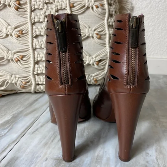 ❗ SOLD ❗ 🥰 DVF Laser Cut Booties - Picture 4 of 11